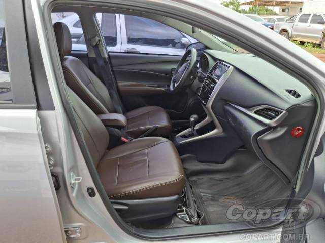 2022 TOYOTA YARIS SEDA 