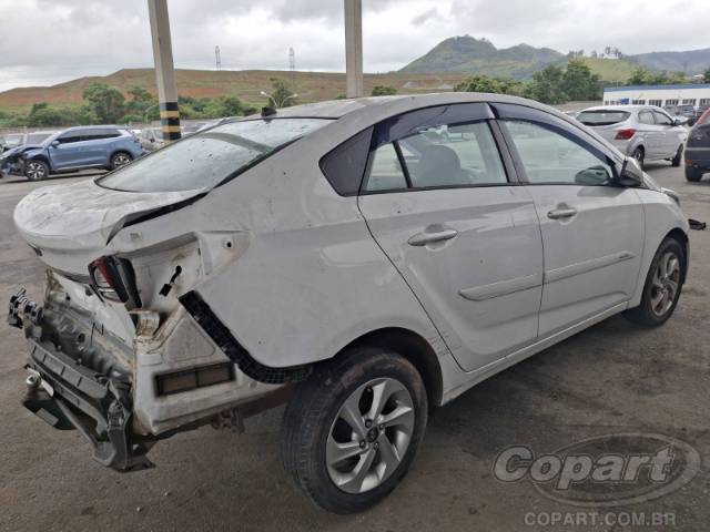 2016 HYUNDAI HB20S 