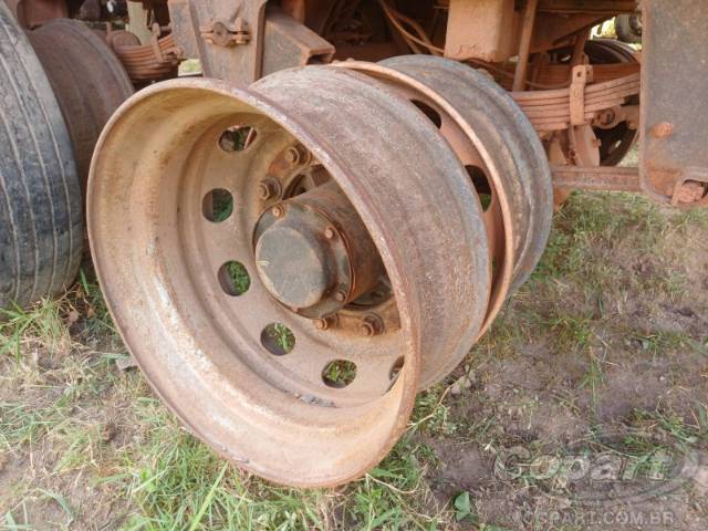 2015 GUERRA SEMI-REBOQUE 