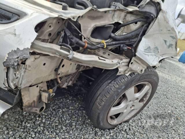 2005 HONDA FIT 