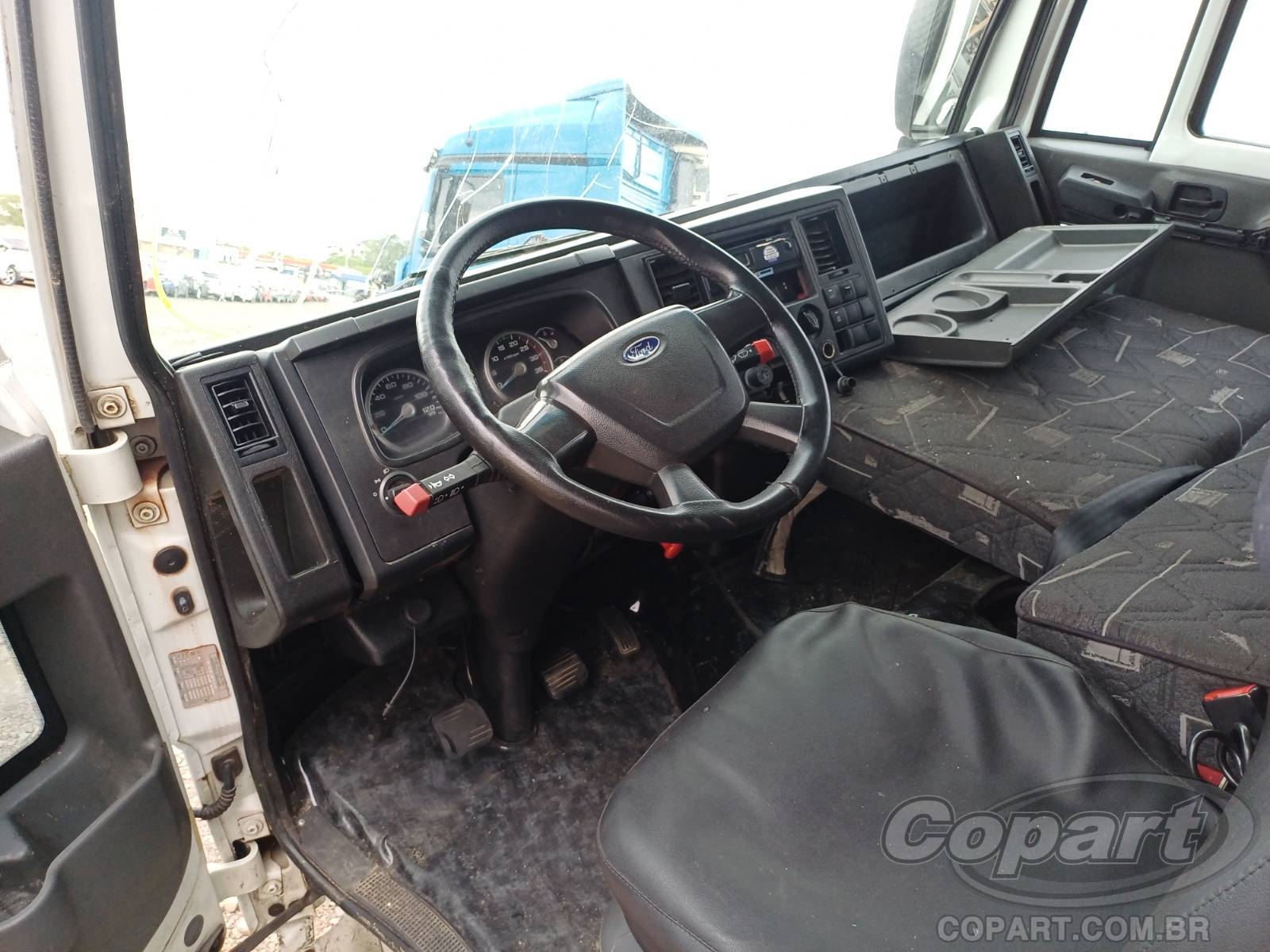 Foto 9 de 10: 2019 FORD CARGO 816