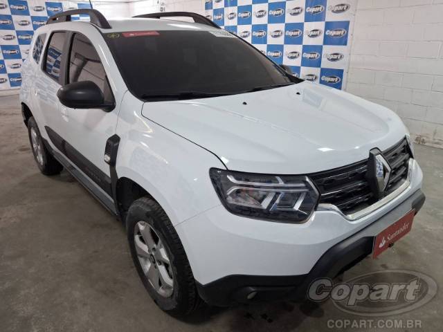 2025 RENAULT DUSTER 