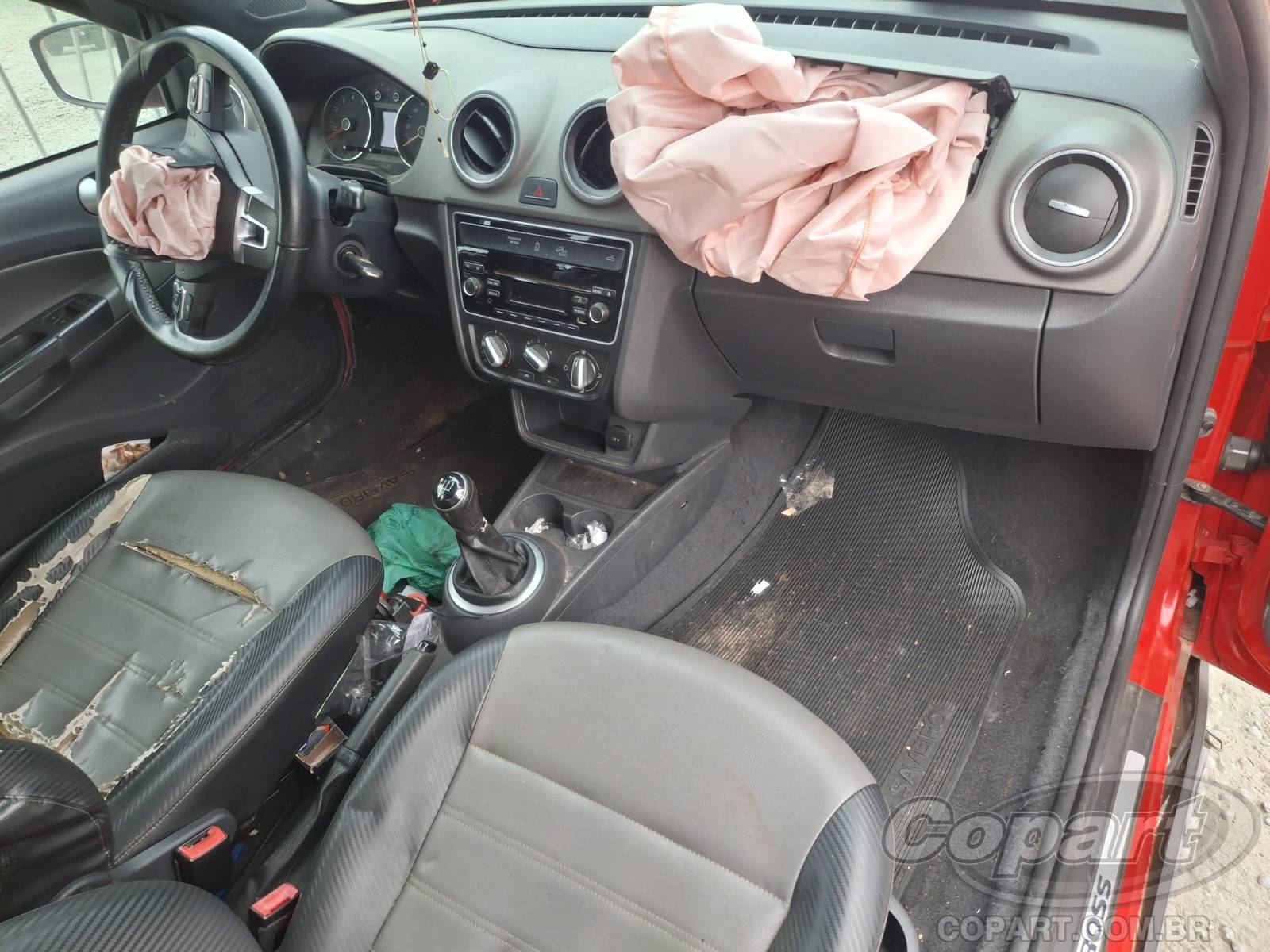 Foto 9 de 13: 2015 VOLKSWAGEN SAVEIRO CE