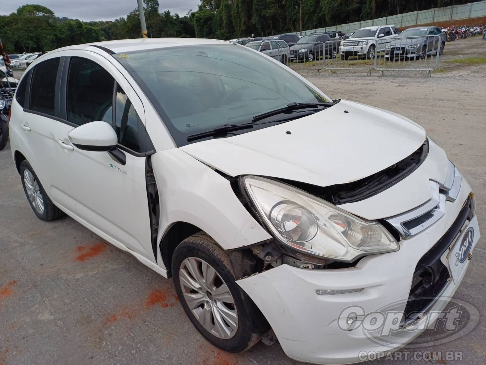 Veículo Citroën C3 Citroen C3 Style 1.2 12V VTi PureTech 2017 Pequena Monta 2017 em leilão