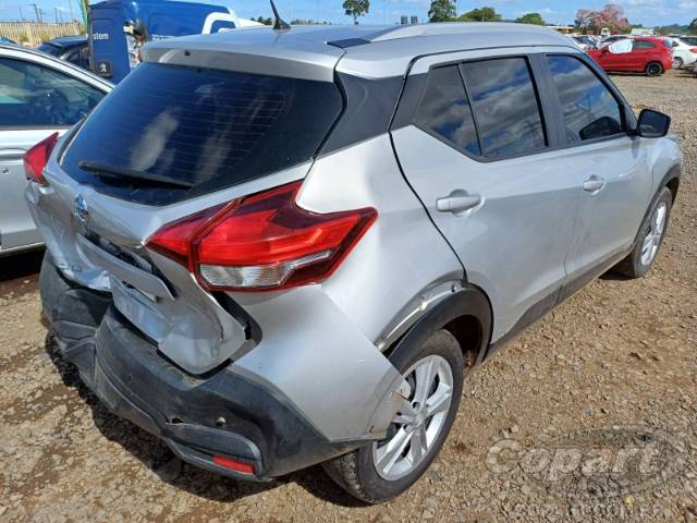 2020 NISSAN KICKS 