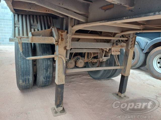 2011 GUERRA SEMI-REBOQUE 