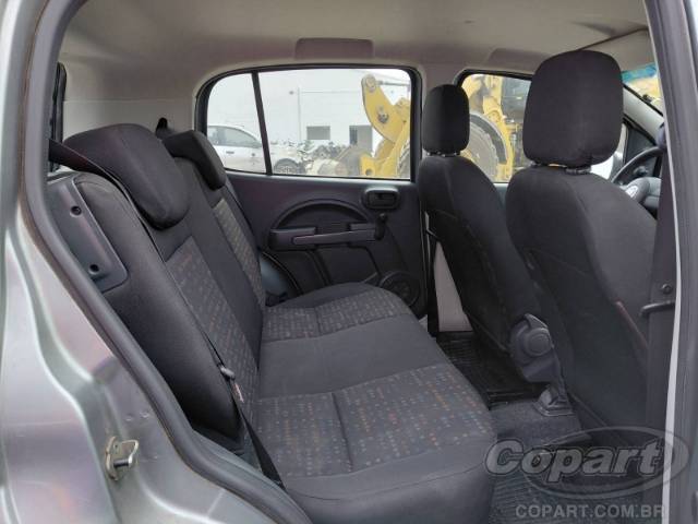 2016 FIAT UNO 