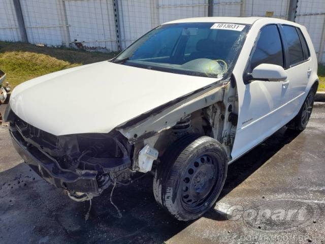 2011 VOLKSWAGEN GOLF 