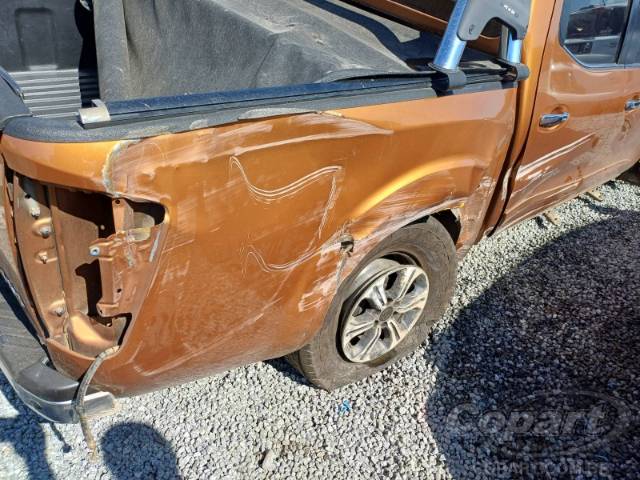 2017 NISSAN FRONTIER CD 