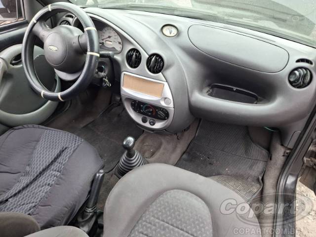 2004 FORD KA 