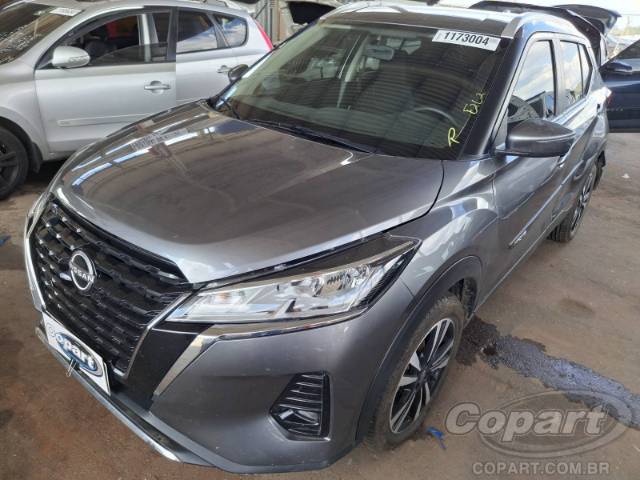 2025 NISSAN Kicks Play 