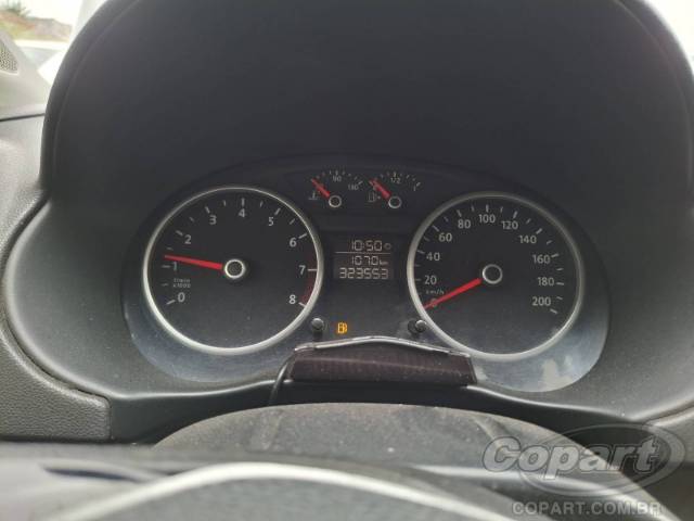 2011 VOLKSWAGEN VOYAGE 