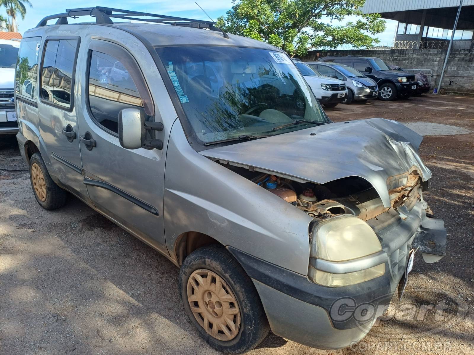 Veículo Fiat Doblo Fiat Doblo HLX 1.8 2009 Médio Dano Traseiro 2009 em leilão