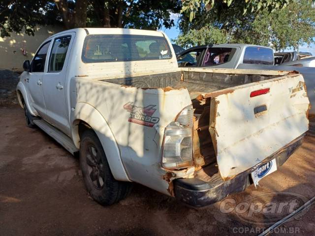 2015 TOYOTA HILUX CD 