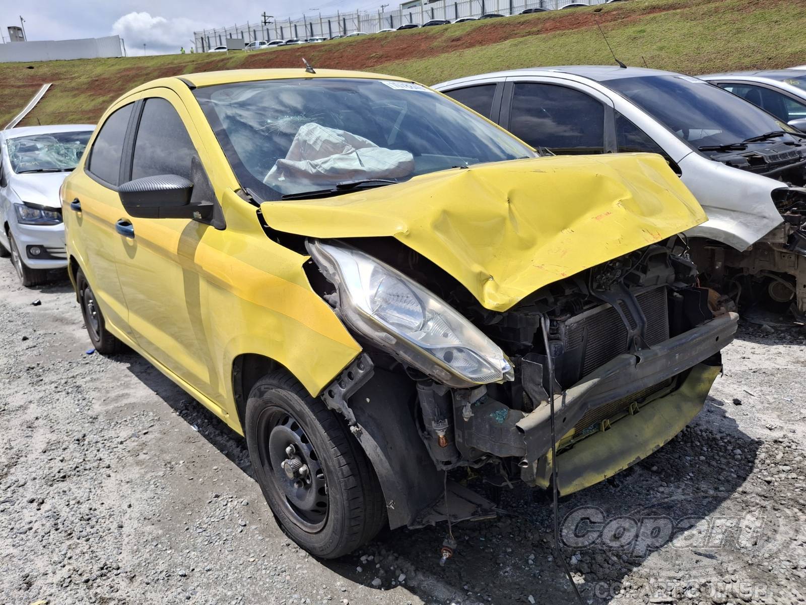 Ford Ka Sedan SE 1.0 12V TiVCT 2018 Colisão Frontal