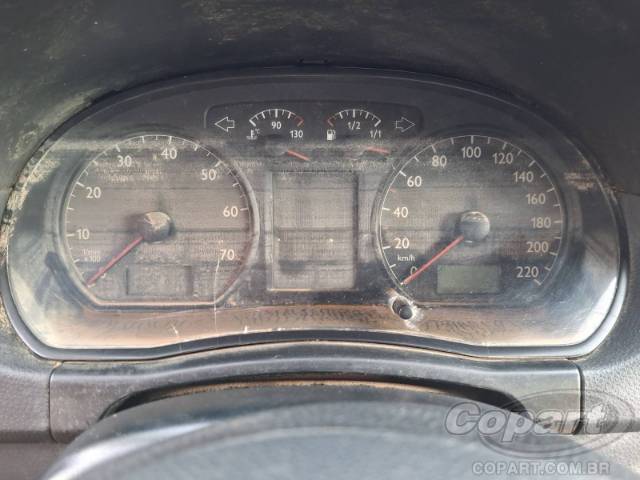 2005 VOLKSWAGEN POLO SEDAN 