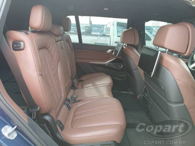 2020 BMW X7 