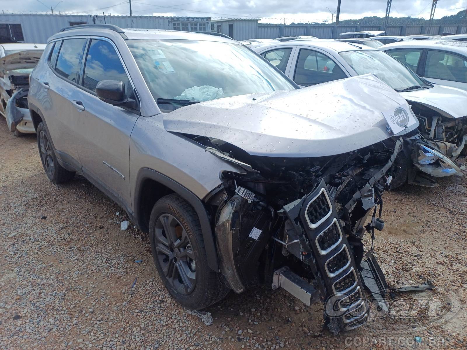 Veículo Jeep Compass Jeep Compass Sport T270 1.3 16V 2024 Médio Dano Frontal 2025 em leilão