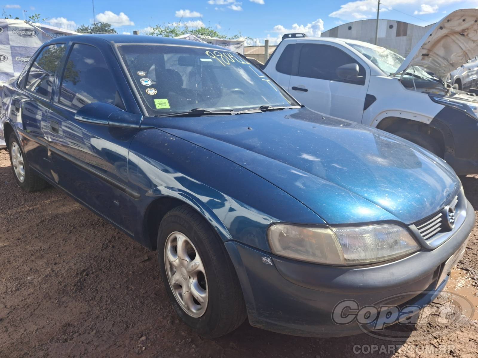 Chevrolet Vectra GLS 2.2 MPFI 1999 Colisão Pequena Monta