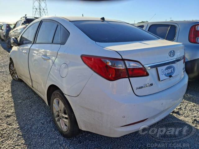 2014 HYUNDAI HB20S 