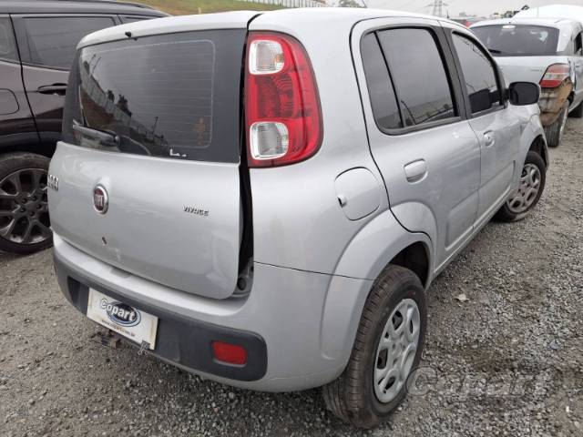 2015 FIAT UNO 