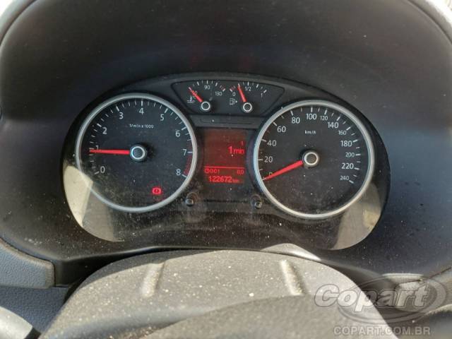 2012 VOLKSWAGEN VOYAGE 