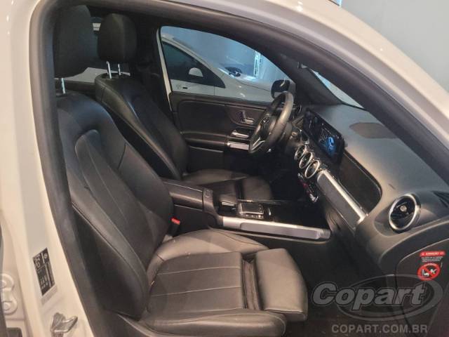 2021 MERCEDES BENZ GLB 