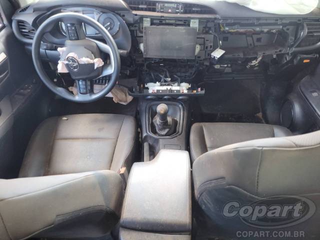 2025 TOYOTA HILUX CD 