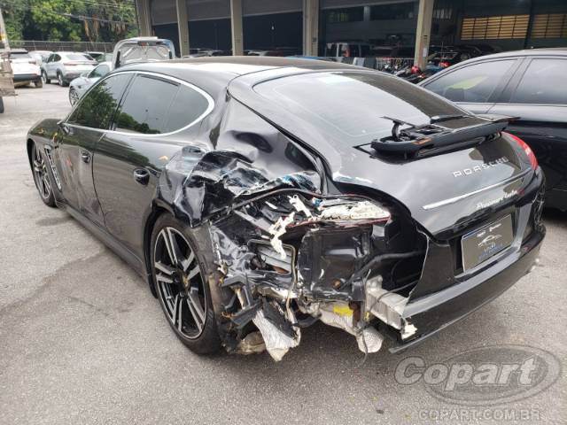 2011 PORSCHE PANAMERA 