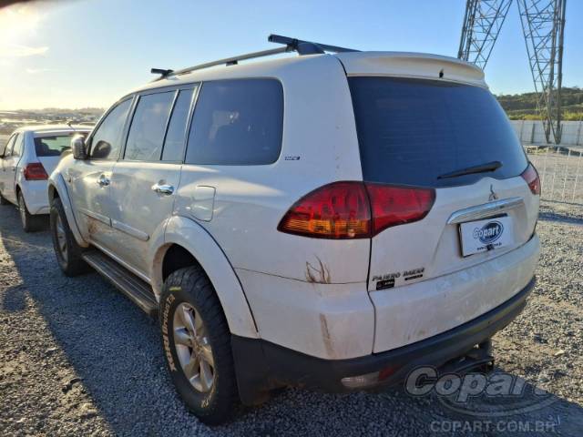 2012 MITSUBISHI PAJERO DAKAR 