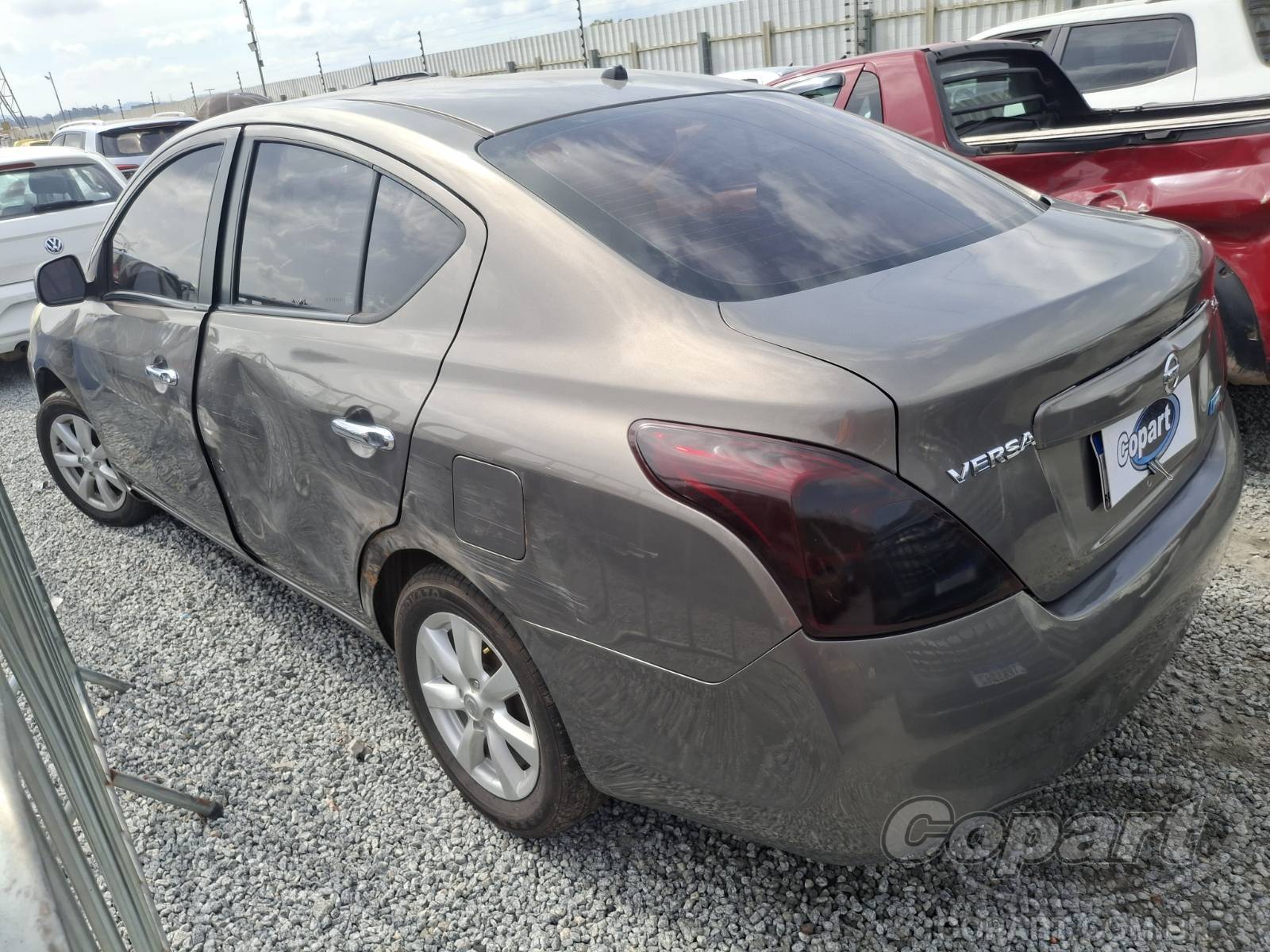Foto 3: 2013 NISSAN VERSA