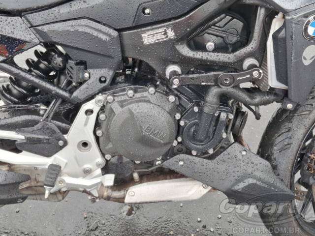 2025 BMW F 900 