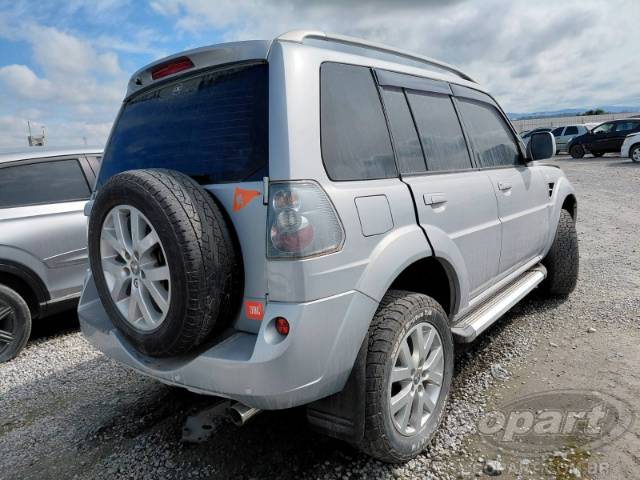 2011 MITSUBISHI PAJERO TR4 