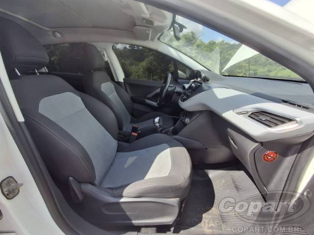 2014 PEUGEOT 208 
