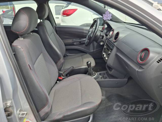 2016 VOLKSWAGEN GOL 
