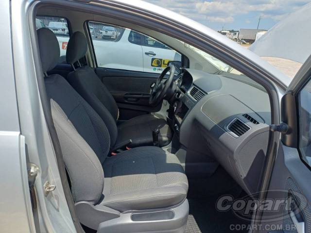 2011 VOLKSWAGEN FOX 