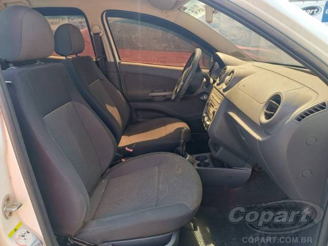 2014 VOLKSWAGEN VOYAGE 