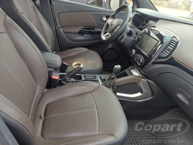 2023 RENAULT CAPTUR 