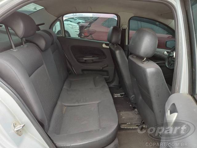 2015 VOLKSWAGEN VOYAGE 