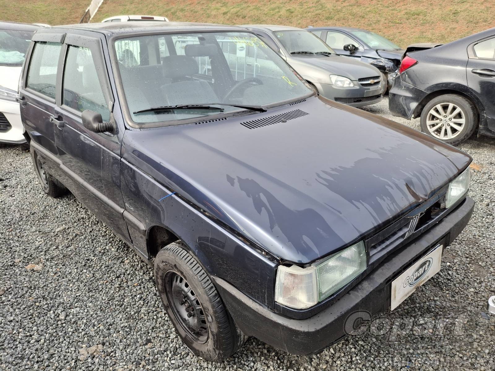 Fiat UNO 1995 em leilão