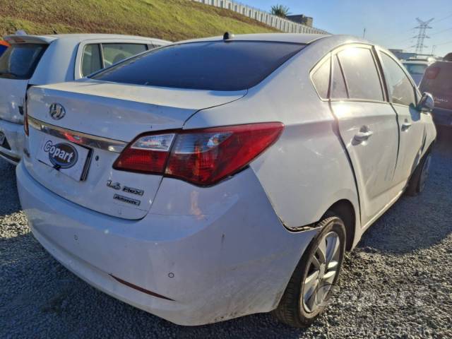 2014 HYUNDAI HB20S 