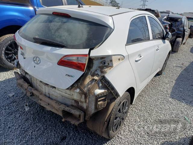 2015 HYUNDAI HB20 