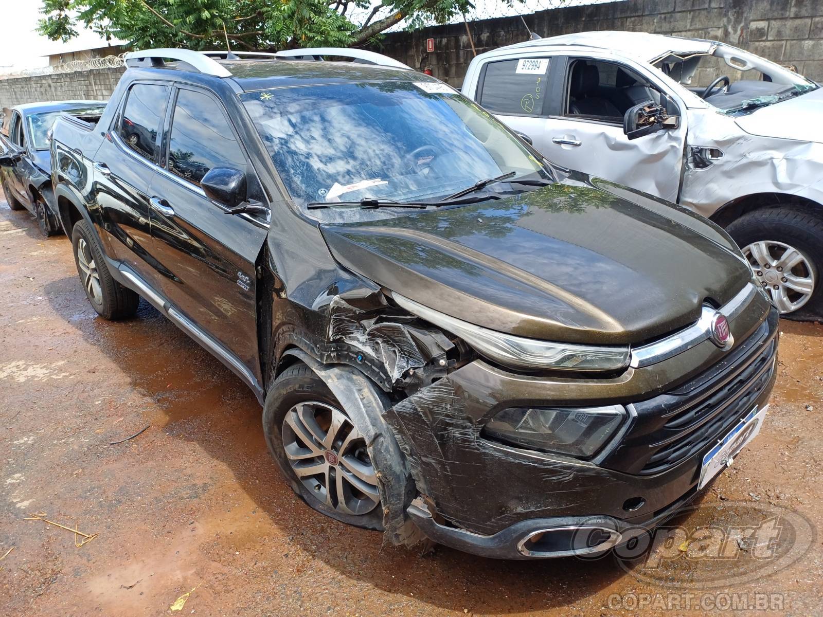 Veículo Fiat Toro Fiat Toro Volcano AT9 2.0 MultiJet Turbo 2017 Médio Estado 2017 em leilão