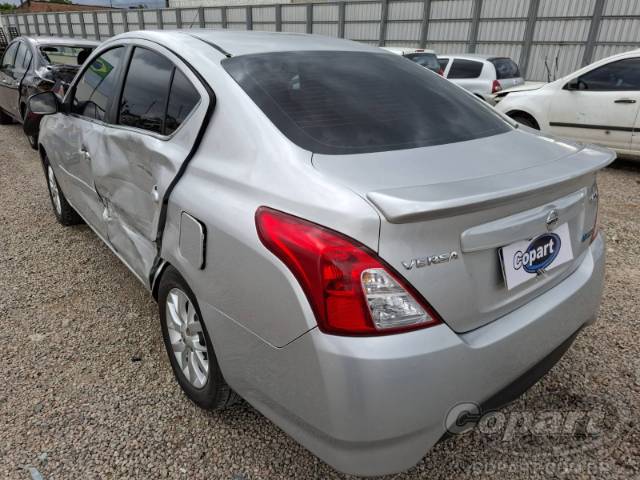 2017 NISSAN VERSA 