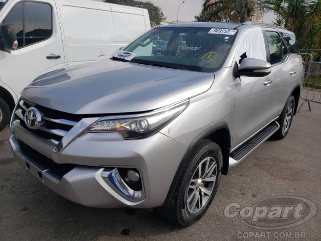 2017 TOYOTA HILUX SW4 