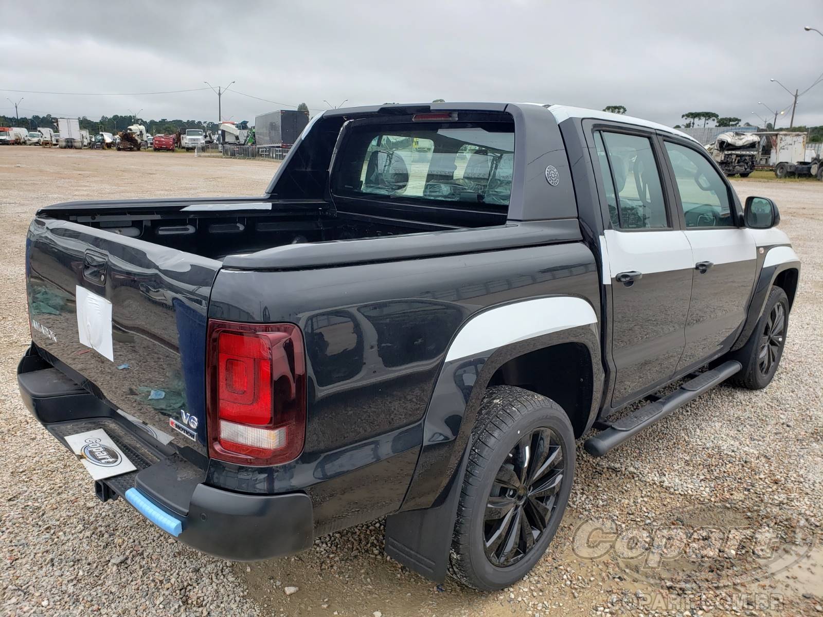 Foto 4: 2021 VOLKSWAGEN AMAROK