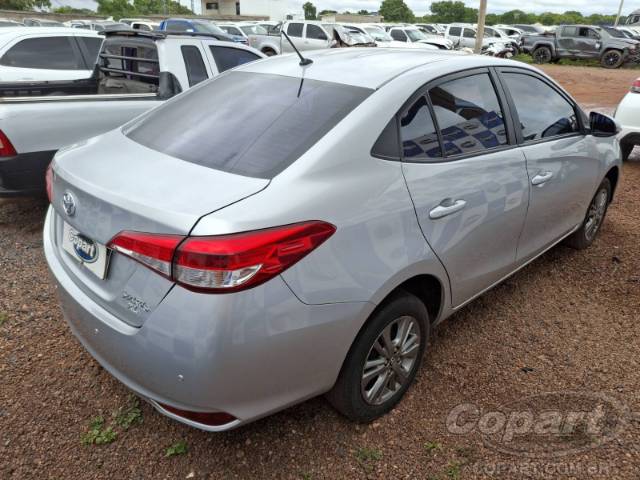 2022 TOYOTA YARIS SEDA 