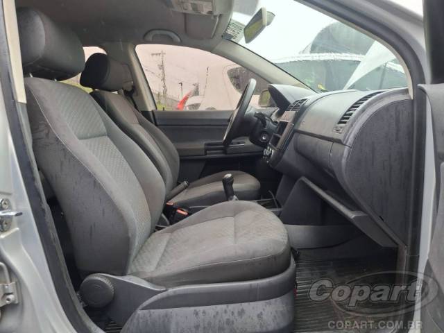 2005 VOLKSWAGEN POLO SEDAN 