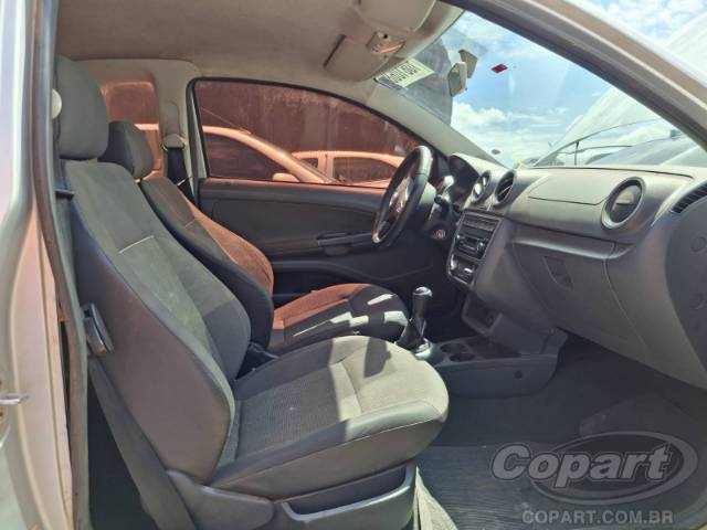 2014 VOLKSWAGEN SAVEIRO CE 