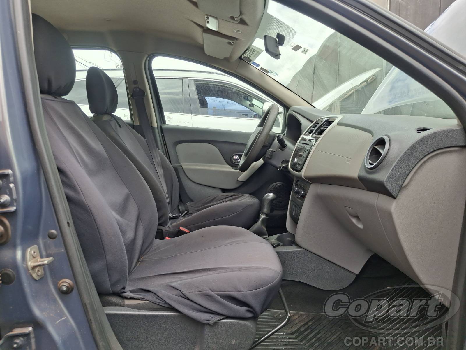Foto 5: 2014 RENAULT LOGAN